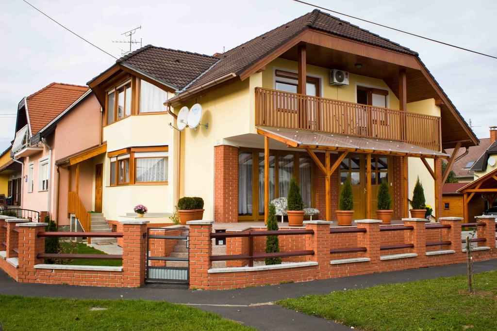 Marina-Bük Apartmanház Habitación foto